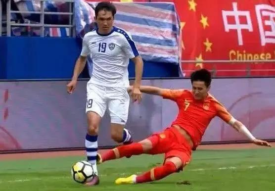 韦世豪与对手发生冲突,韦世豪被弃用引发众怒