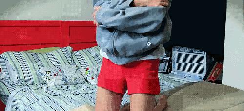 经血暗红还有碎血块儿什么原因,为什么我的经血是暗红色