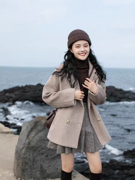 毛呢香风短款外套女秋冬最新款,中款毛呢外套穿搭短款