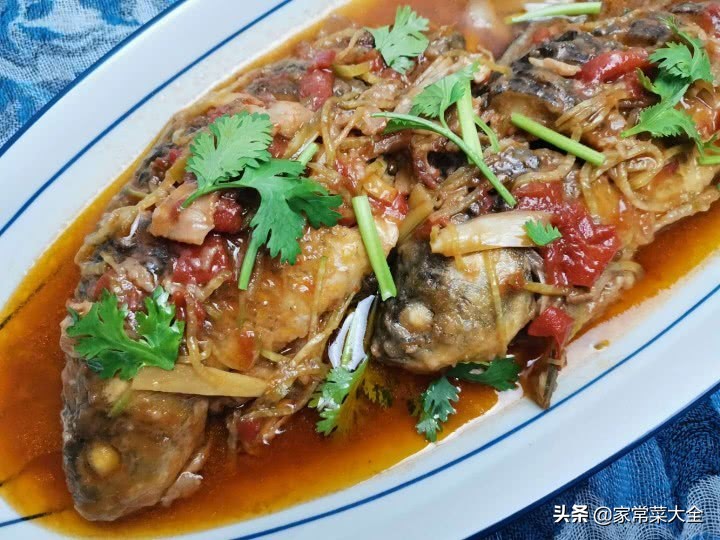 家常炖鲫鱼的正确方法,炖鲫鱼放不放生抽
