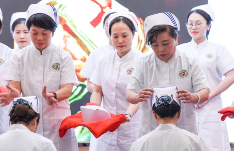 护士节该有的样子,护士节你们是怎么过的