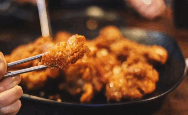 一张毛爷爷，带你去五道口的流忙村找鸡