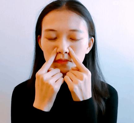 为什么月经期间很容易流鼻血,月经期间突然流鼻血是怎么回事