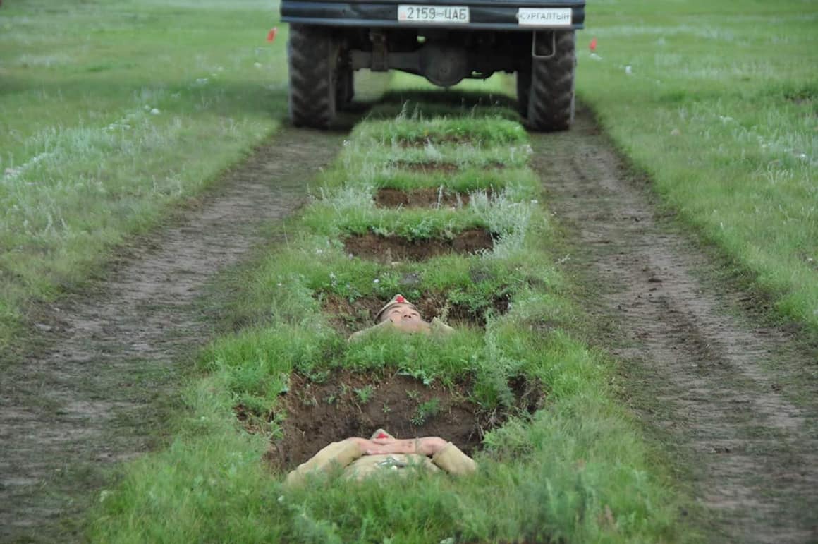 蒙古人民军视频,蒙古人民军的军服