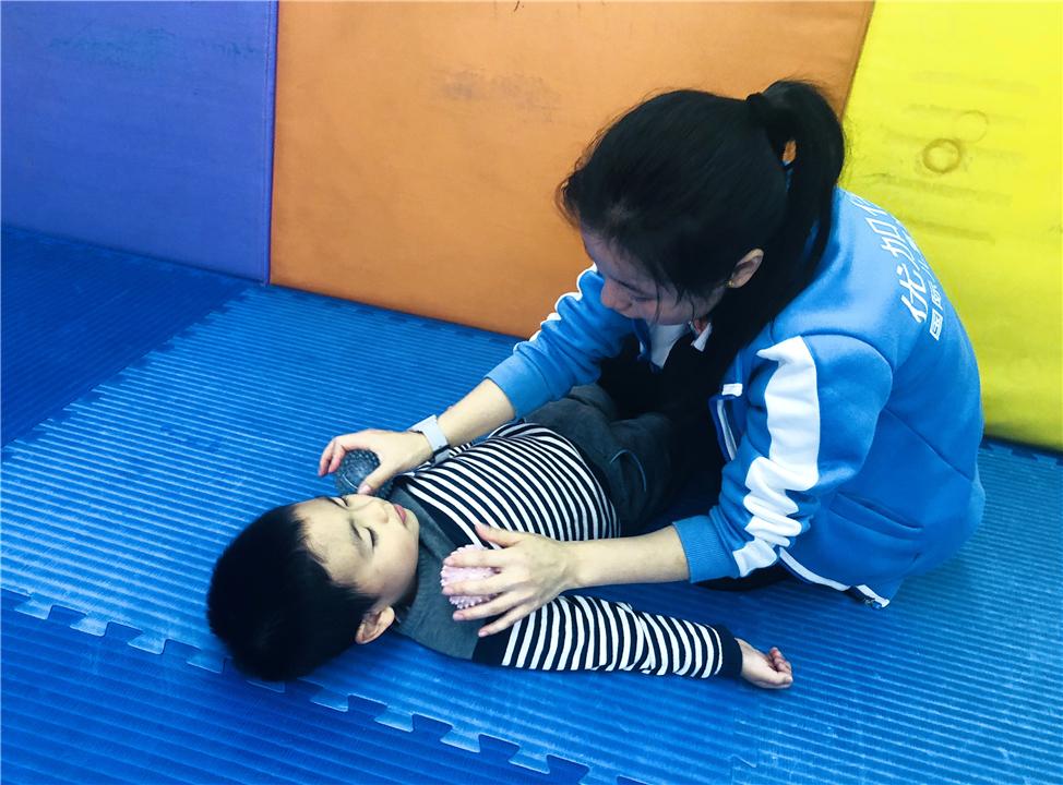 小孩呼吸性碱中毒会留下后遗症吗,孩子大哭呼吸突然暂停