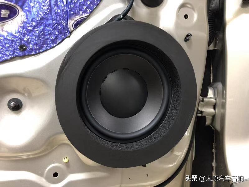 别克gl8专用低音炮音响改装,别克gl8音响改装丹拿