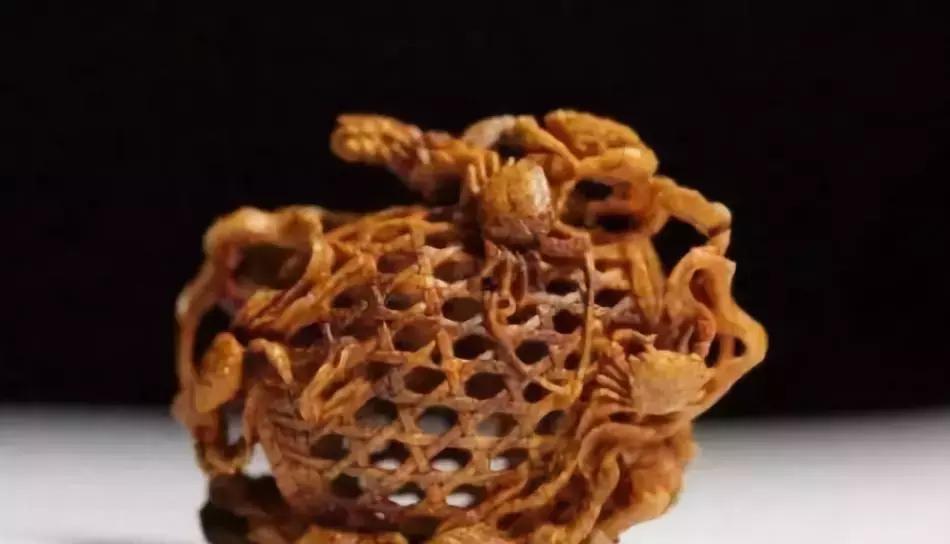 价值240万非洲的原木,雕刻成品出来后震惊全场,一片心疼声!