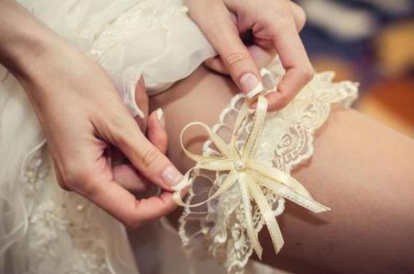 玩cos花钱太多有负罪感,玩cos赚钱吗