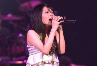 回忆里的雪完整视频,蜜雪薇琪陈小春合唱