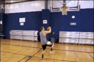 篮球三步上篮滞空如何训练,快速上篮空篮怎么老上不进