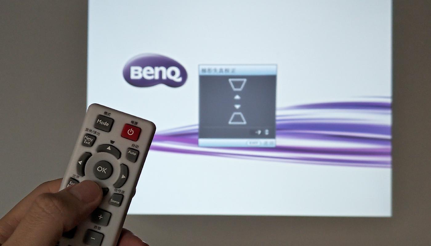 商务投影机有哪些功能,商务投影机家用效果好吗