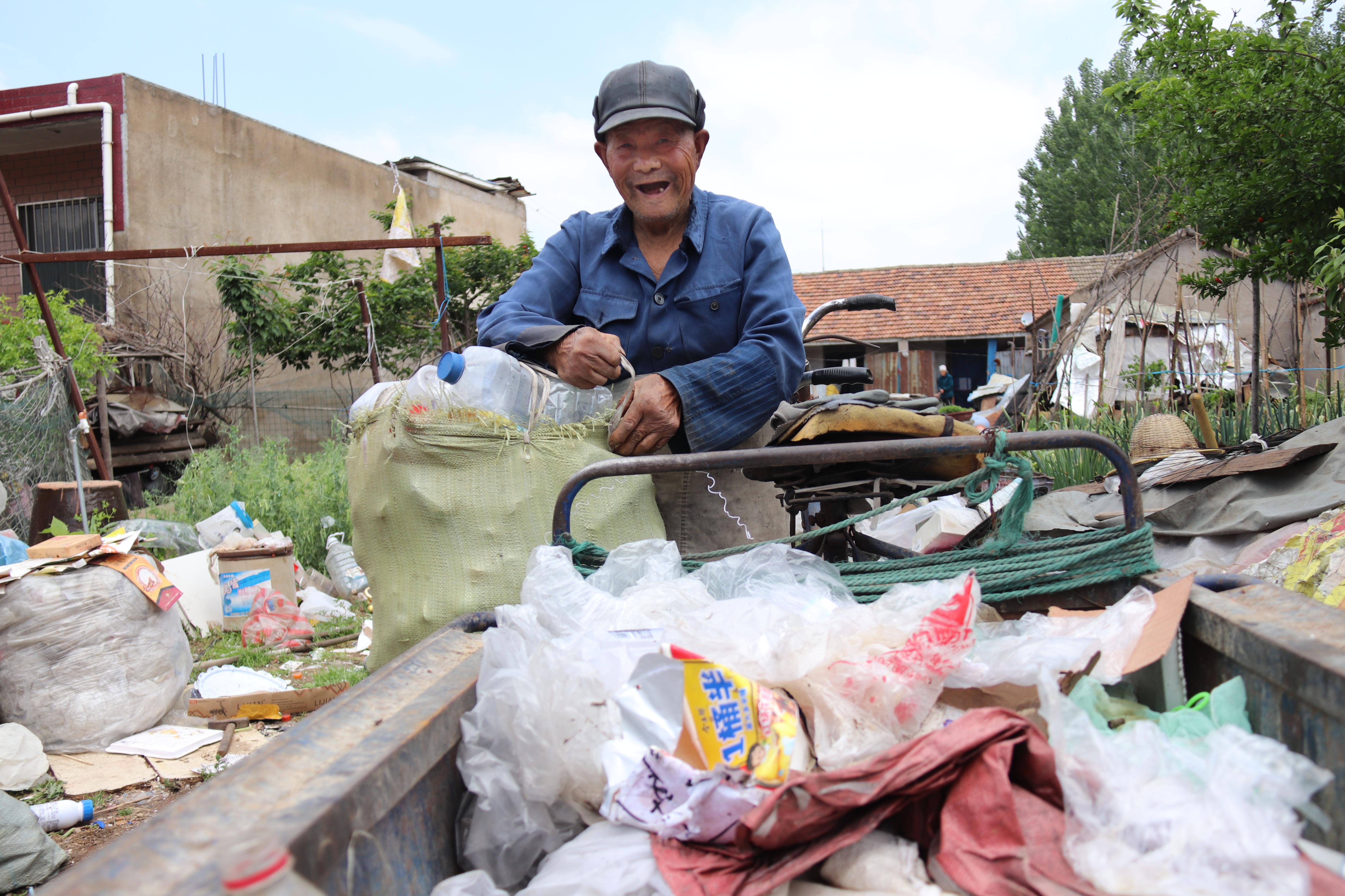 13岁女孩突发怪病脸变长,14岁少女患怪病面容苍老如老妇