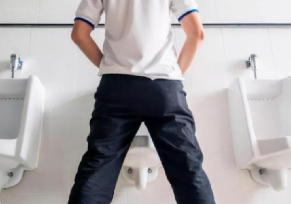 一喝水尿就多是什么原因呢,一喝水尿就多怎么回事