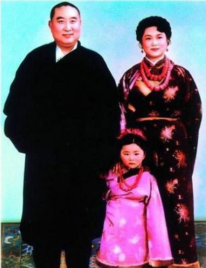 藏族活佛十世班禅，娶开国上将外孙女为妻，唯一女儿现后来怎样了
