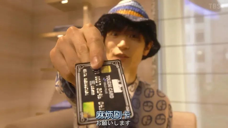 靠自己的钱买了一辆保时捷,19岁花了100多万买了保时捷