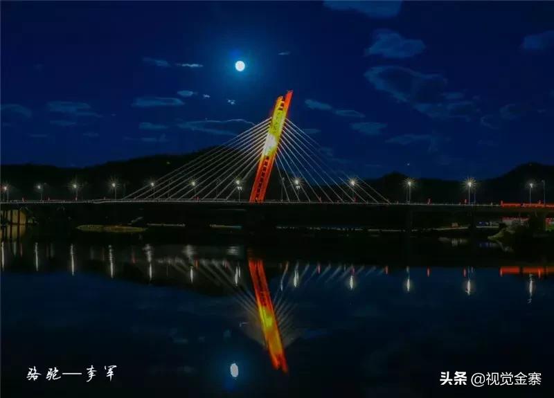 金寨城市夜晚霓虹灯璀璨,金寨山城夜景美景