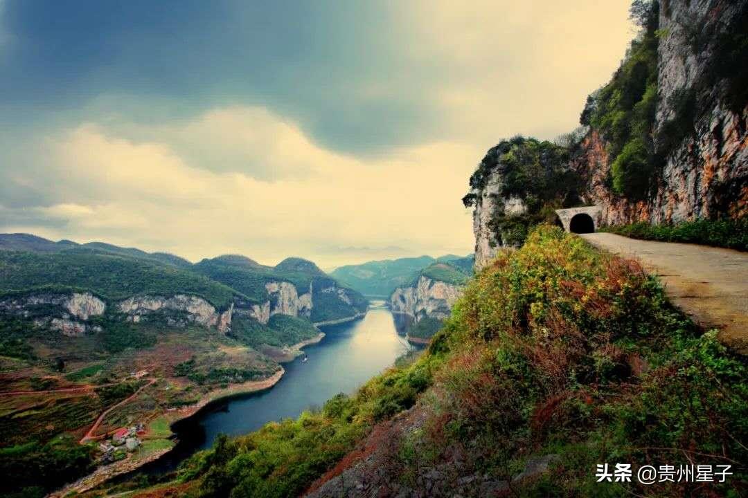 息烽流长乌江峡谷风光,乌江悬崖徒步