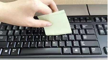 冬季羽绒服清洗妙招,羽绒服不可干洗怎么清理