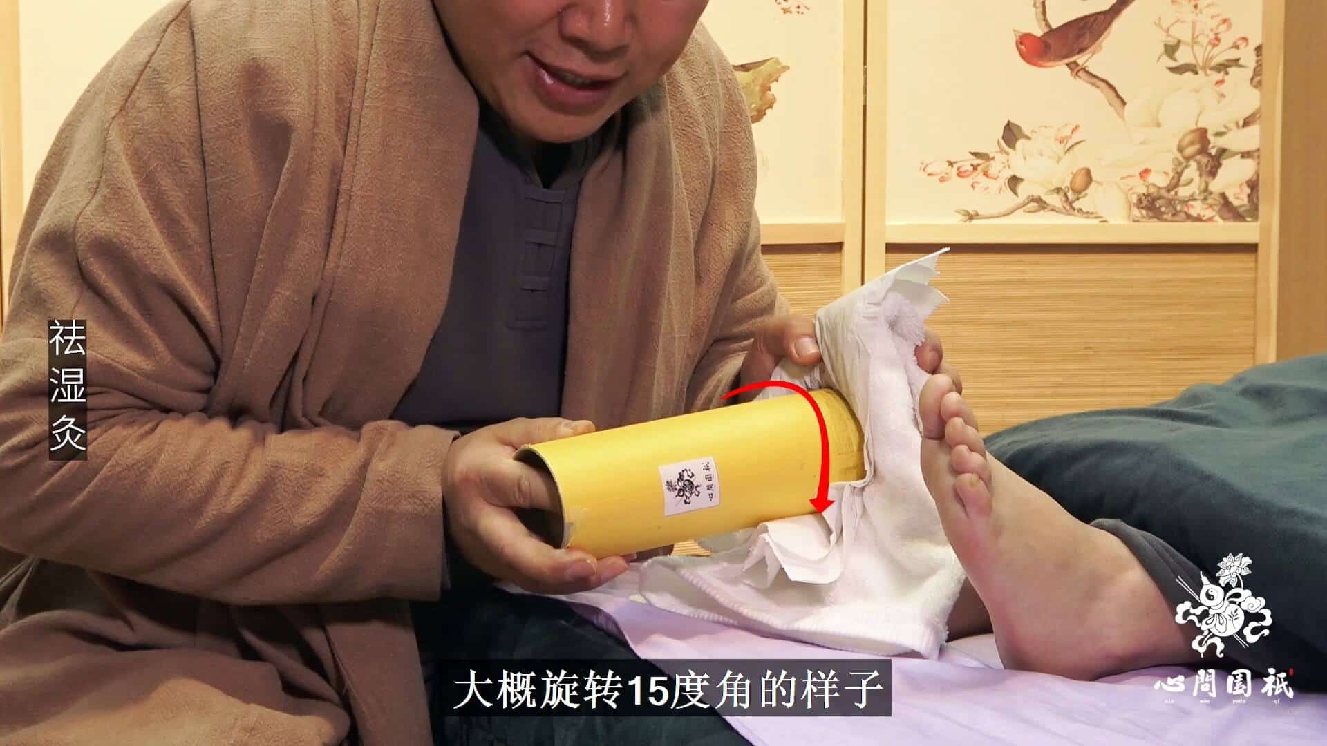 湿气重手脚冰凉怎么灸,请问手脚冰凉怕冷用艾灸哪个穴位