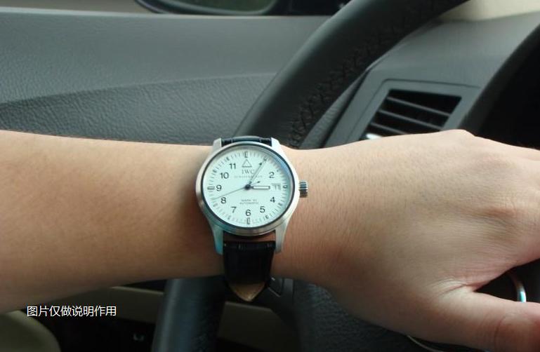 太气人了！花30万买了一块10多年的库存表？还无权知道生产日期？