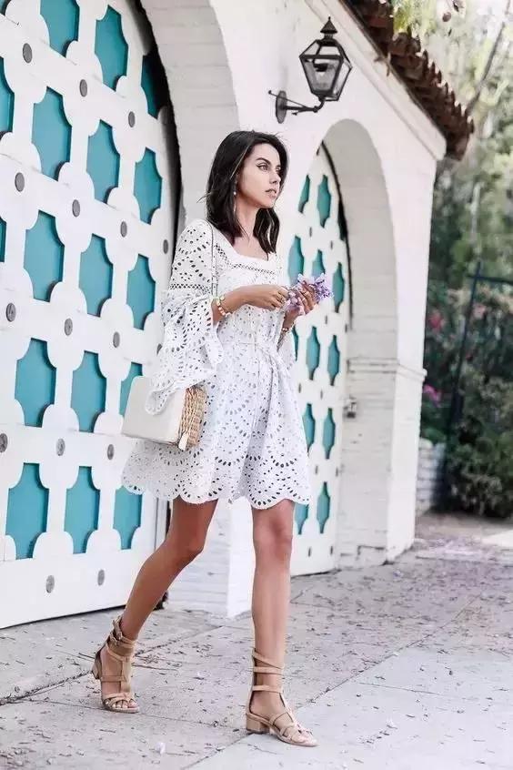 盘点今年流行的连衣裙,今年流行碎花连衣裙吗