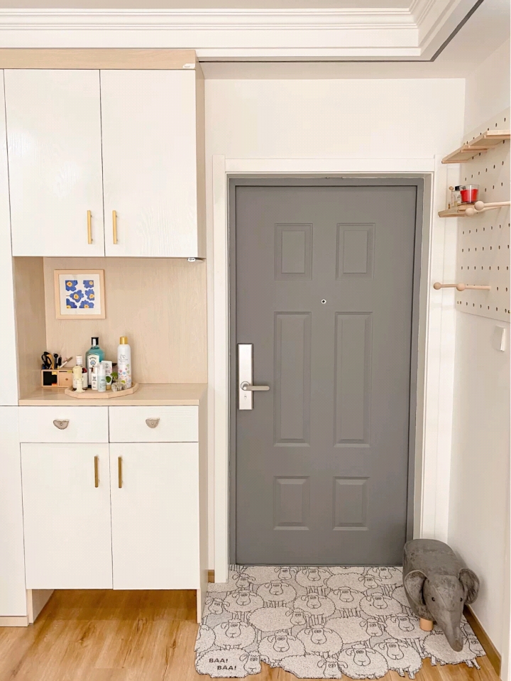 猪肝色门自己刷漆改色,猪肝红的门改色建议刷漆还是贴纸