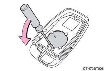 丰田凯美瑞2.0钥匙怎样换电池,2013年凯美瑞钥匙换电池型号