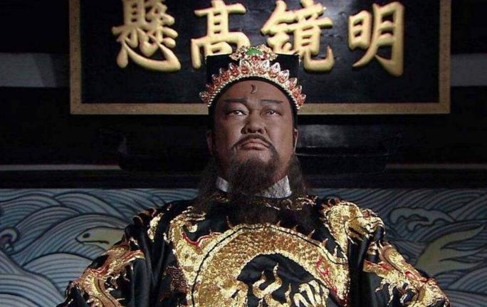 白眉大侠评书最精彩的一段,白眉大侠的不合逻辑