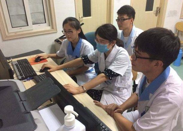 二本医学院的医学生有出路吗,二本院校医学有必要报考吗