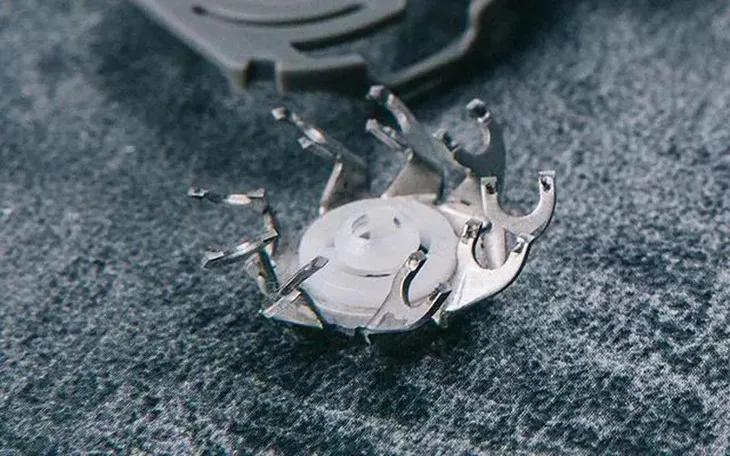 得过设计奖的便携式剃须刀 (红点奖剃须刀视频)