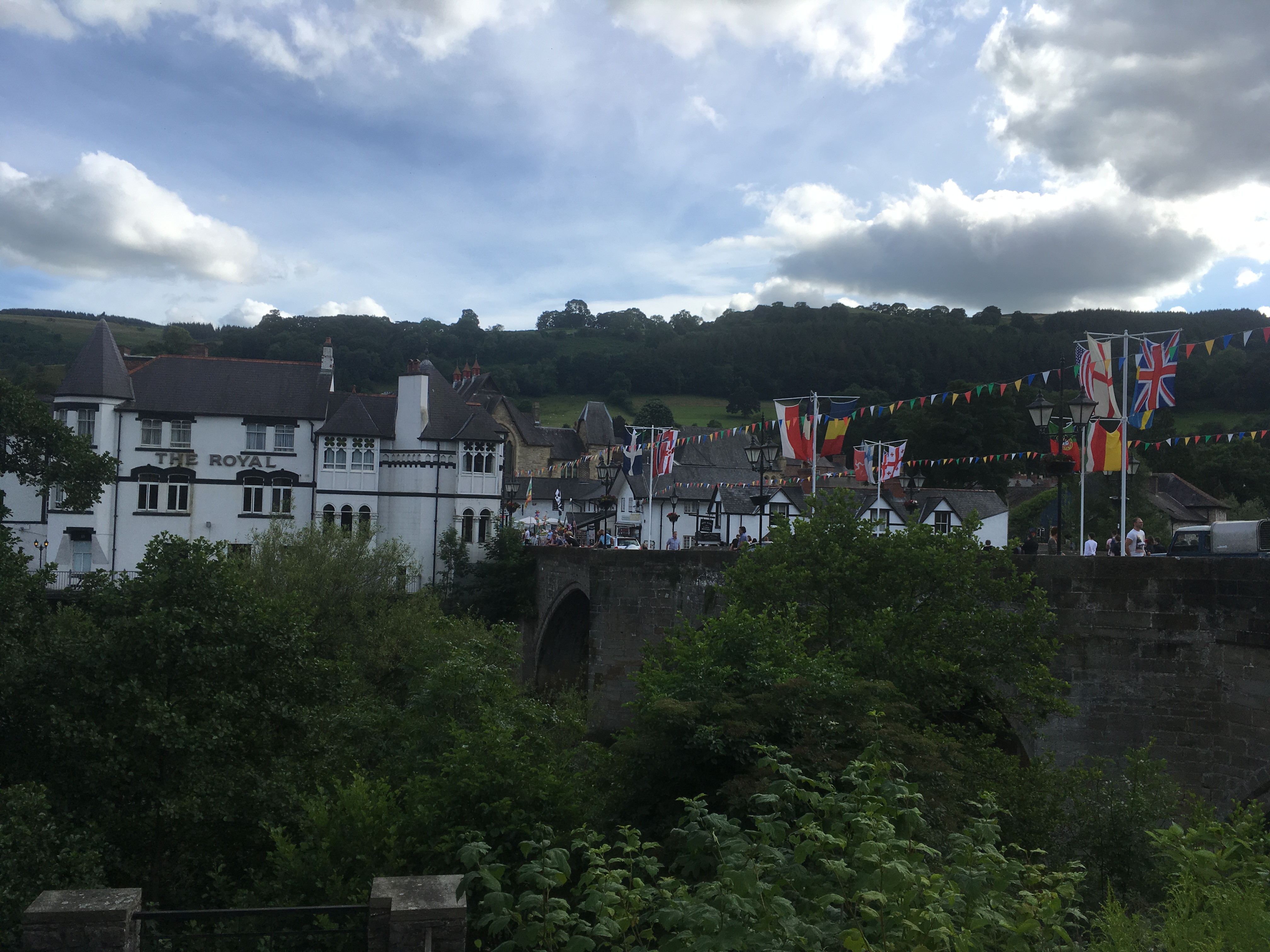 万水千山遇见你,万水千山与你相遇dj