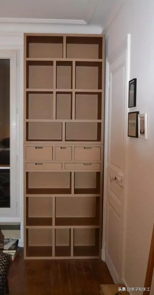 只用瓦楞纸就可以做出一件件家具,简直酷爆了