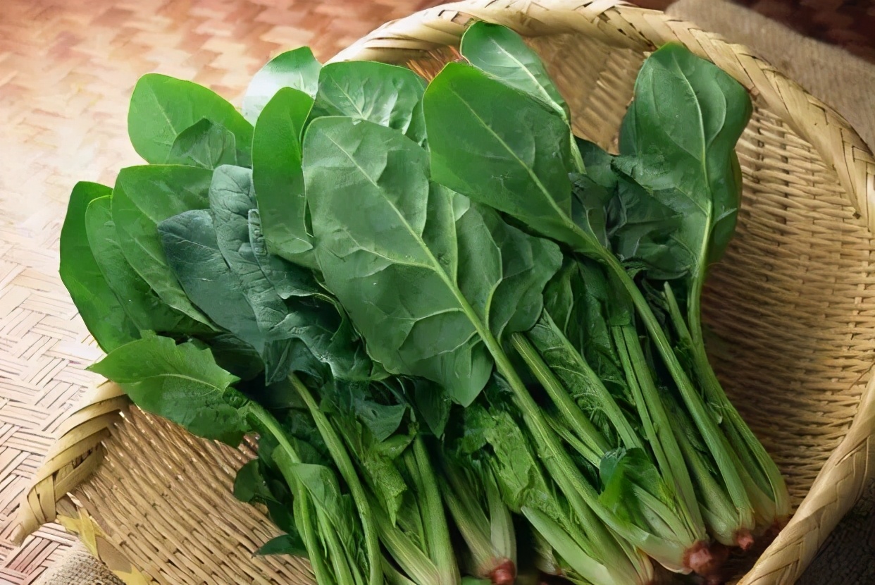 痛风尿酸高最怕三种蔬菜,痛风吃什么水果蔬菜好降尿酸快呢