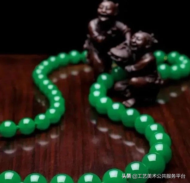 顶级翡翠价值过20亿精品欣赏,拍卖会上最珍贵的金丝种翡翠