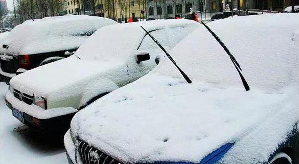 挡风玻璃结冰了怎么快速去除,挡风玻璃结冰怎么快速处理