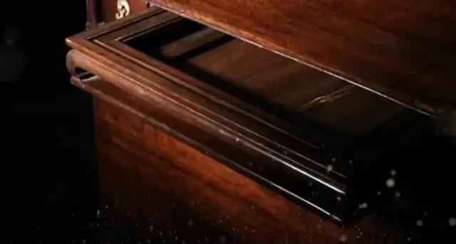 家具中的变形金刚