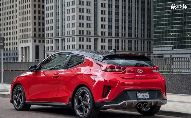 2013现代飞思二门跑车,大众小跑车与现代飞思