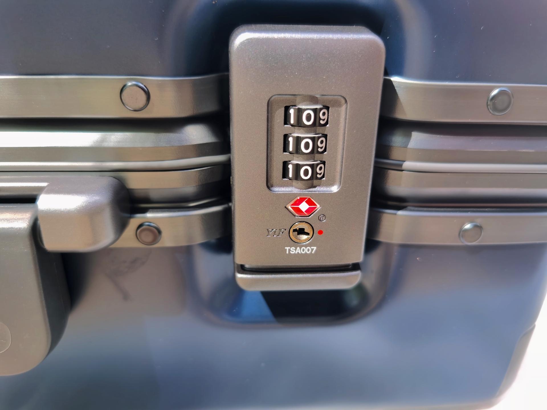 地平线8号level8旅行箱测试,地平线8号行李箱4挡调节