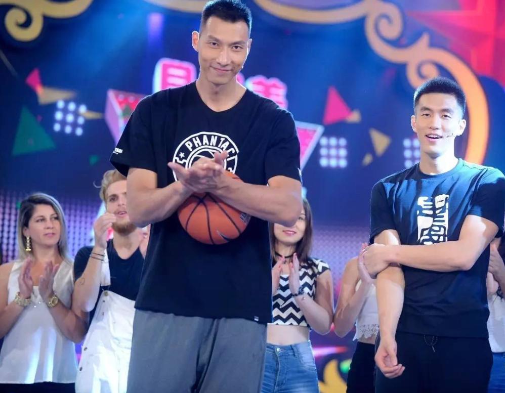 耐克篮球峰会易建联,耐克篮球峰会王哲林易建联