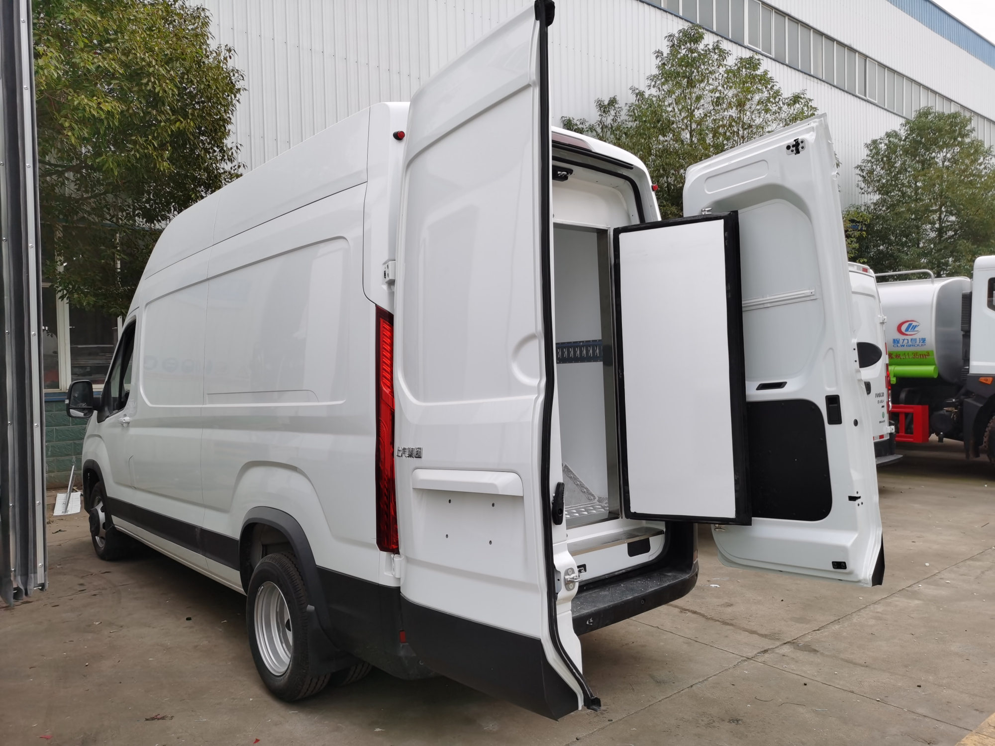 上海大通v90物流版,上汽大通v90货运版多少吨