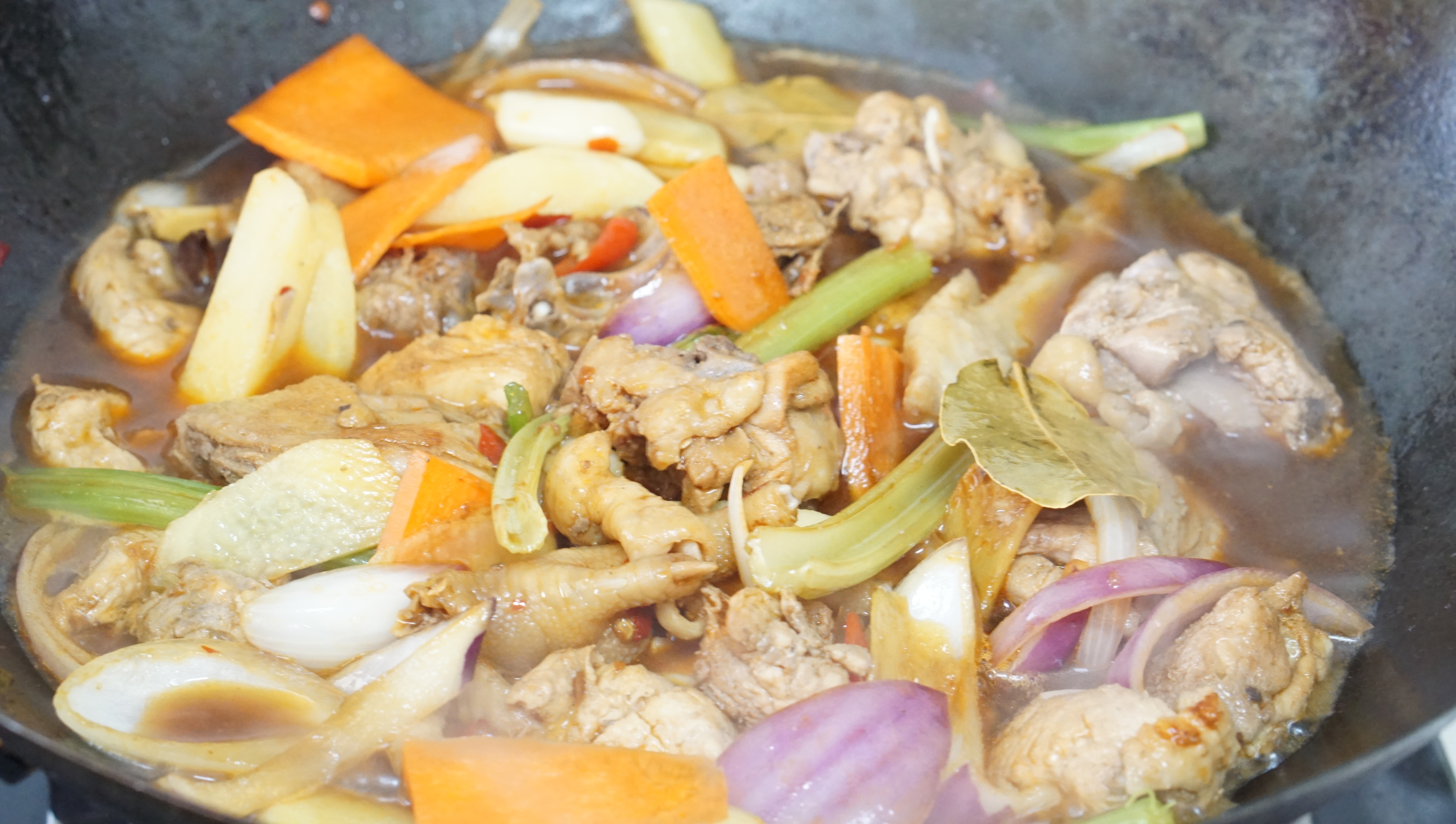 火遍大学城的重庆鸡公煲,全国连锁的重庆鸡公煲