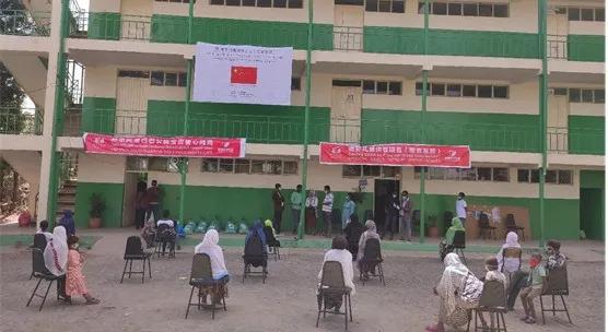 谢谢你们,我的生活很好,学习很棒