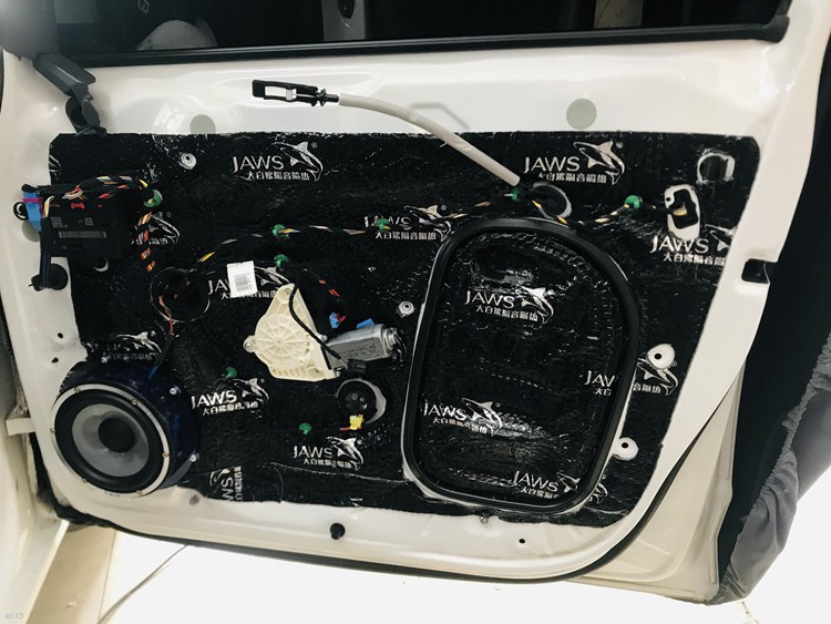 大众途安音响加中置喇叭,大众途安音响改装价格