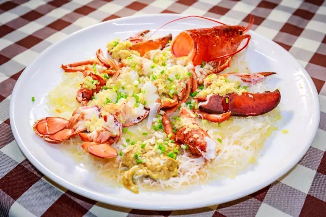 蒜蓉粉丝蒸波士顿龙虾做法,蒜蓉粉丝龙虾年夜饭做法