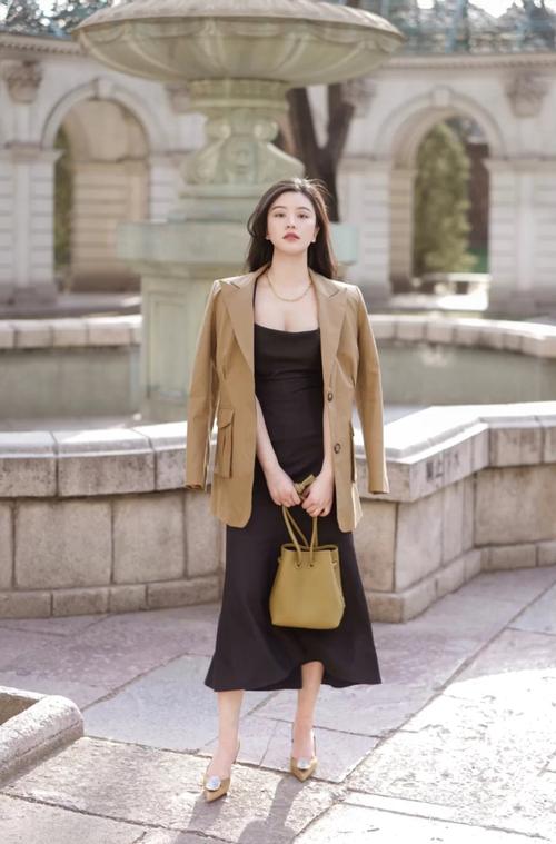 入秋怎么穿衣服不感冒,秋季穿衣服小妙招