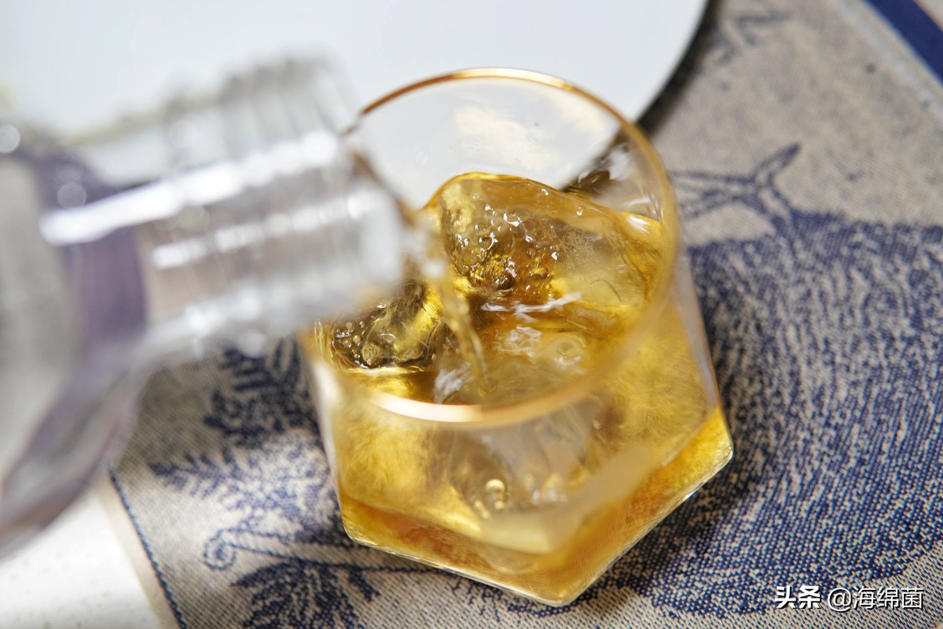 教你做一杯超好喝的夏日饮料,简单自制气泡水饮料