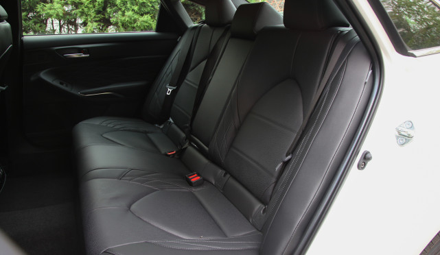 26万丰田亚洲龙,26万车丰田