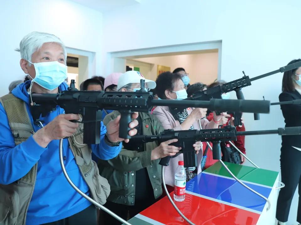 理论实践共学习,理论学习做到三个结合