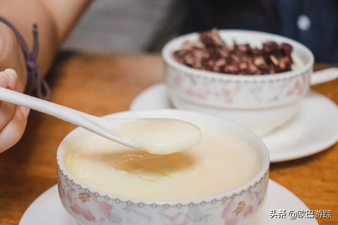 这家开了十几年奶店，每天供应生鲜牛奶，自制的牛奶糖水超赞