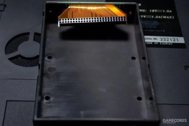 一百多块买个26年前的笔记本,我改了改,还能上网